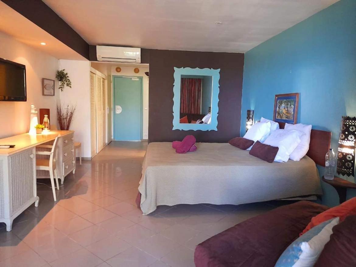 Ilet Bleu Studio Cosy Rdc Vue Mer Et Jardin - Acces Direct Plage Le Gosier  Zewnętrze zdjęcie